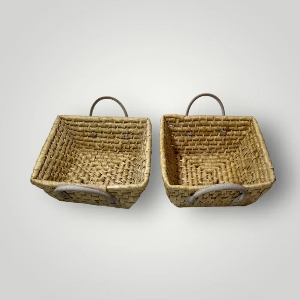 Home Trends Grass Basket with Leather Handle Vertical Weave Muted Yellow Beige - Picture 5 of 10